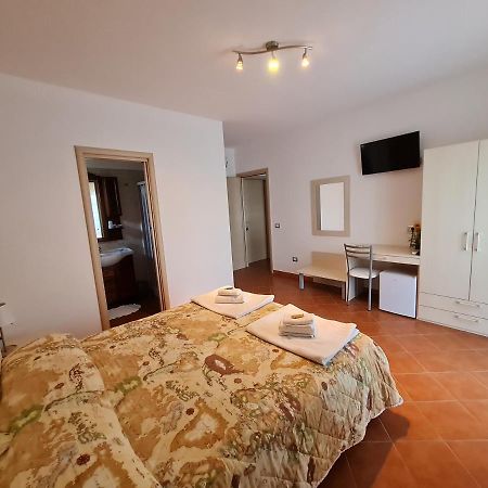 Il Nido Delle Rondini Bed & Breakfast Grottole ภายนอก รูปภาพ