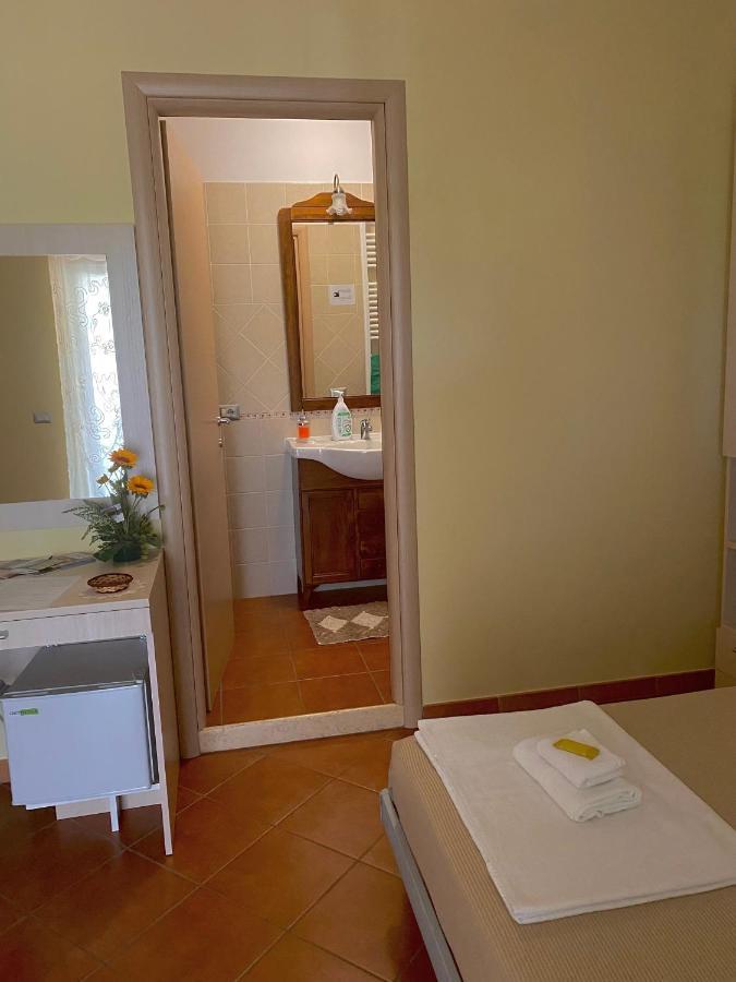 Il Nido Delle Rondini Bed & Breakfast Grottole ภายนอก รูปภาพ