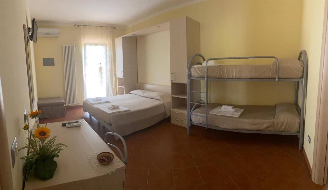 Il Nido Delle Rondini Bed & Breakfast Grottole ภายนอก รูปภาพ