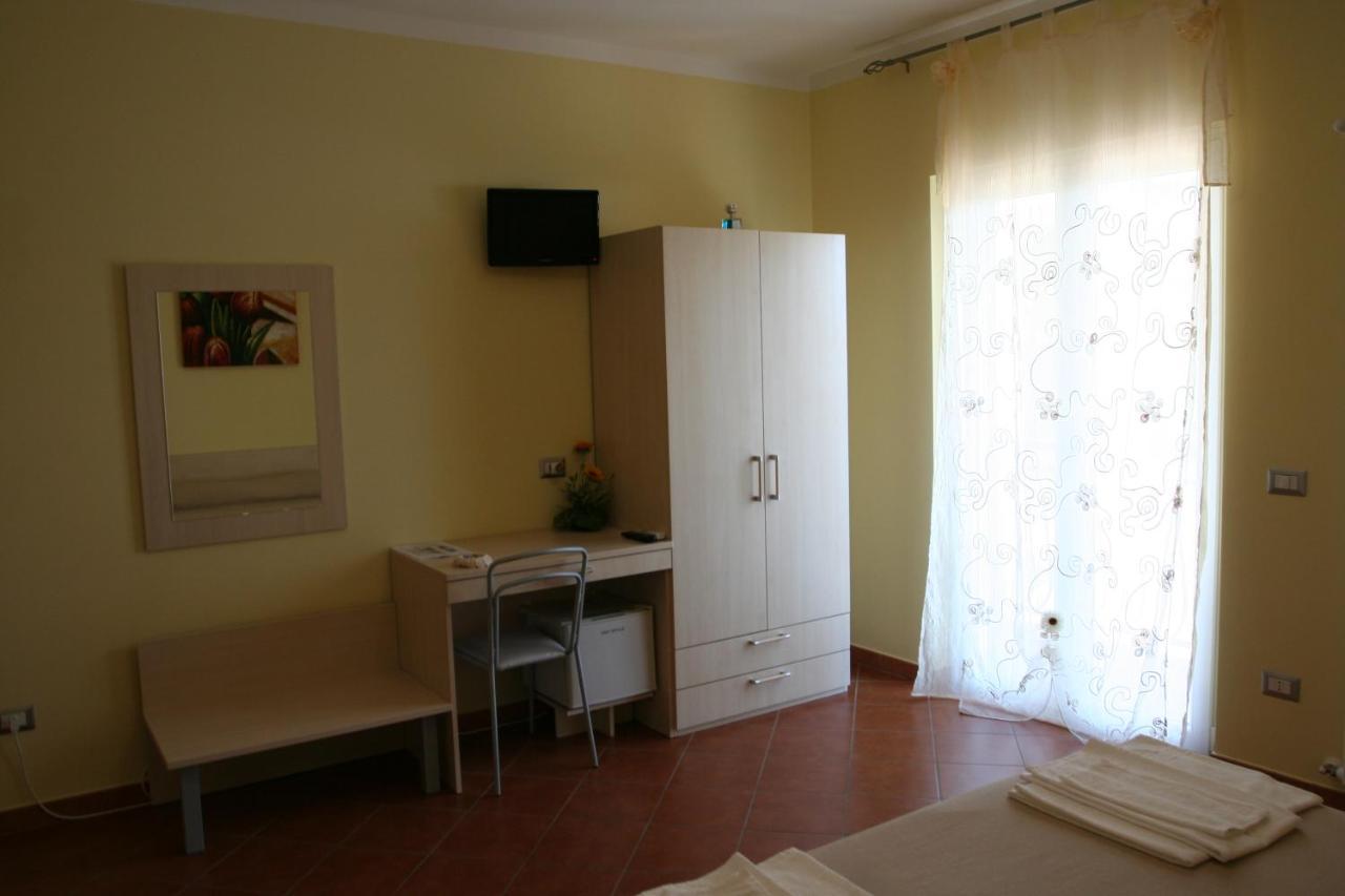 Il Nido Delle Rondini Bed & Breakfast Grottole ภายนอก รูปภาพ