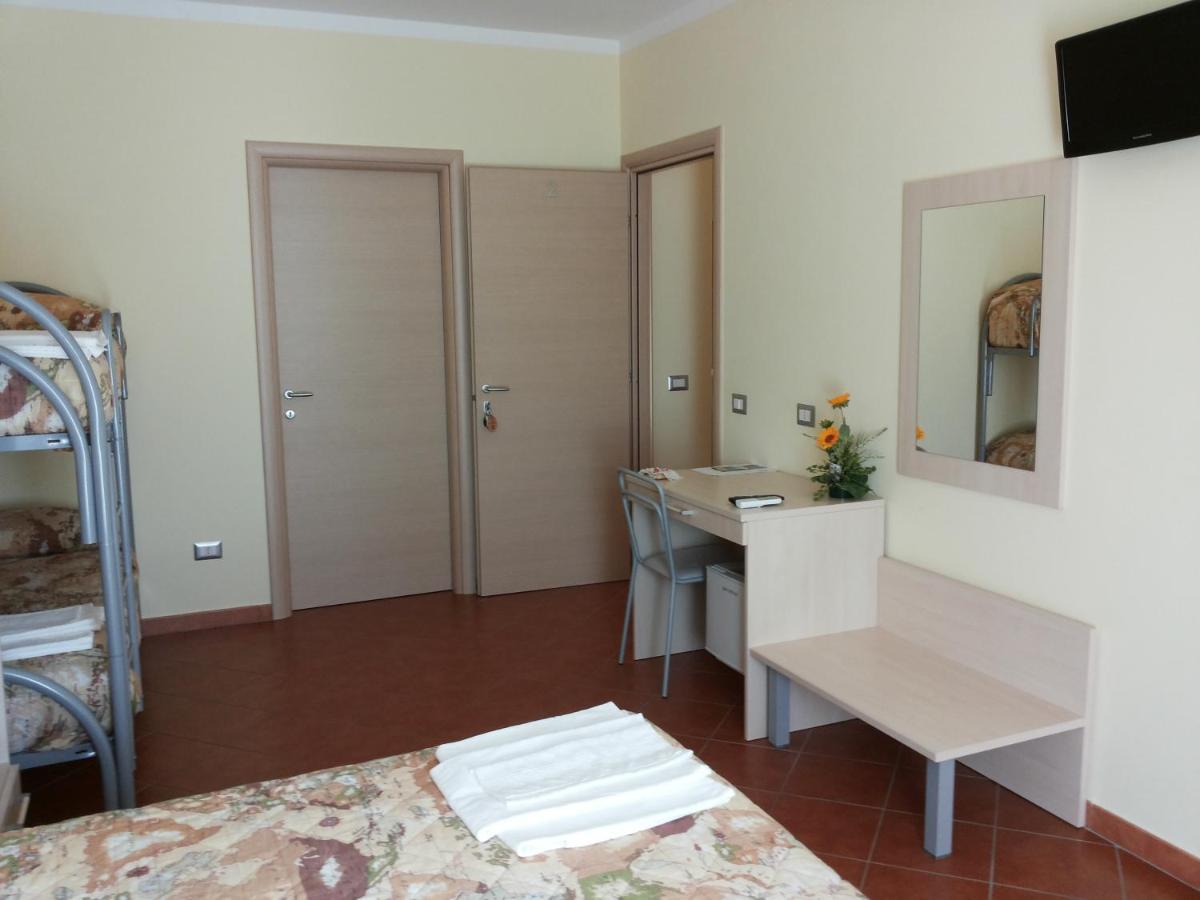 Il Nido Delle Rondini Bed & Breakfast Grottole ภายนอก รูปภาพ