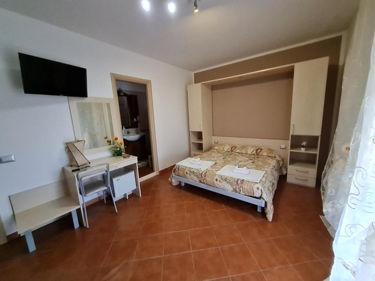 Il Nido Delle Rondini Bed & Breakfast Grottole ภายนอก รูปภาพ