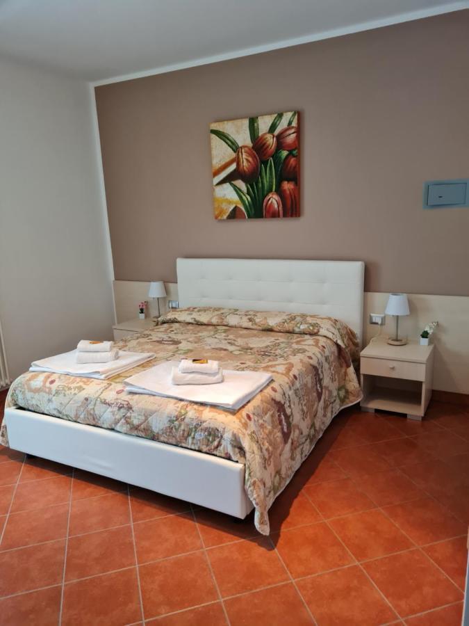 Il Nido Delle Rondini Bed & Breakfast Grottole ภายนอก รูปภาพ