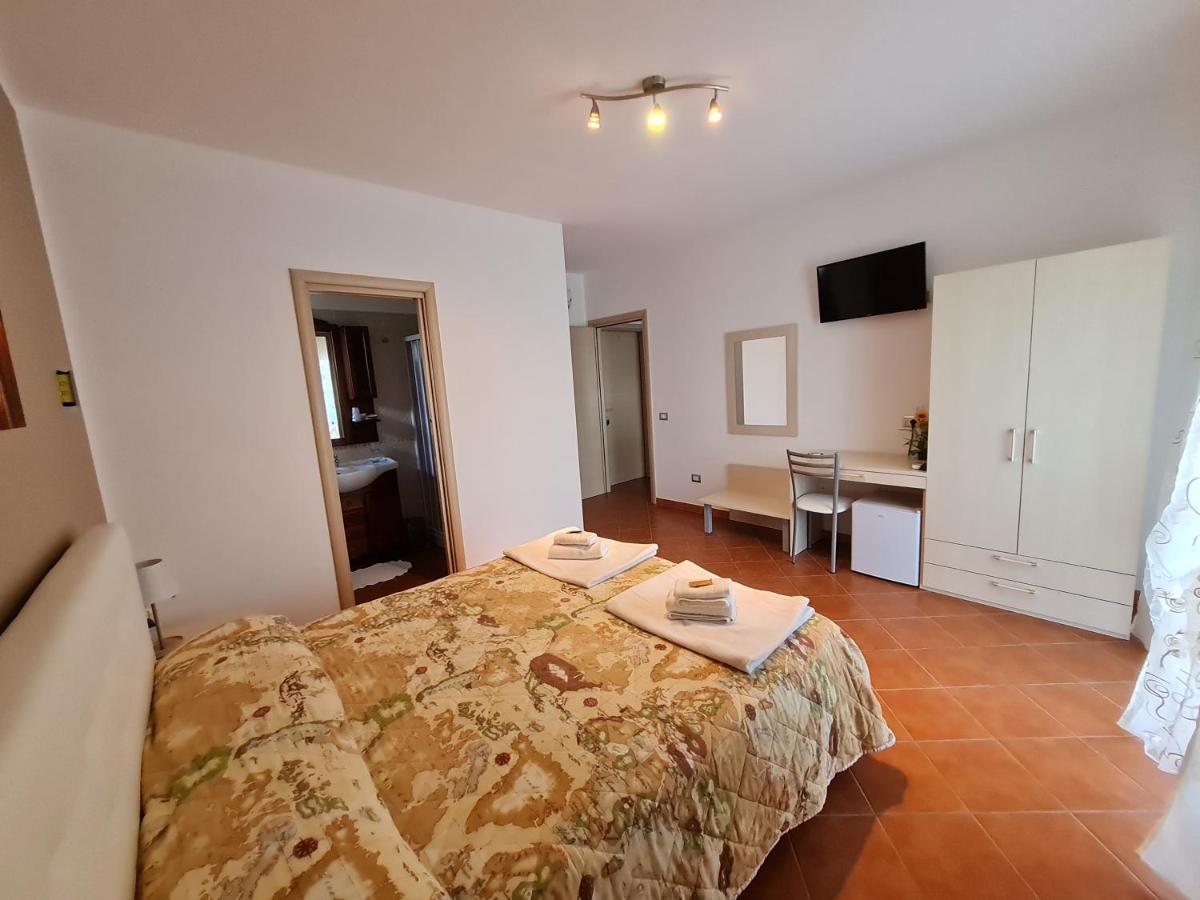 Il Nido Delle Rondini Bed & Breakfast Grottole ภายนอก รูปภาพ