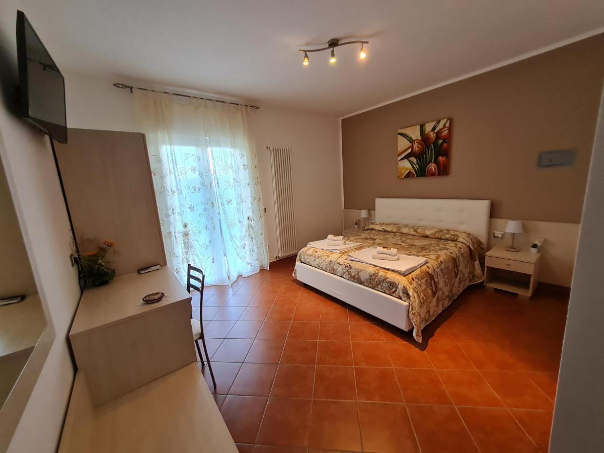 Il Nido Delle Rondini Bed & Breakfast Grottole ภายนอก รูปภาพ